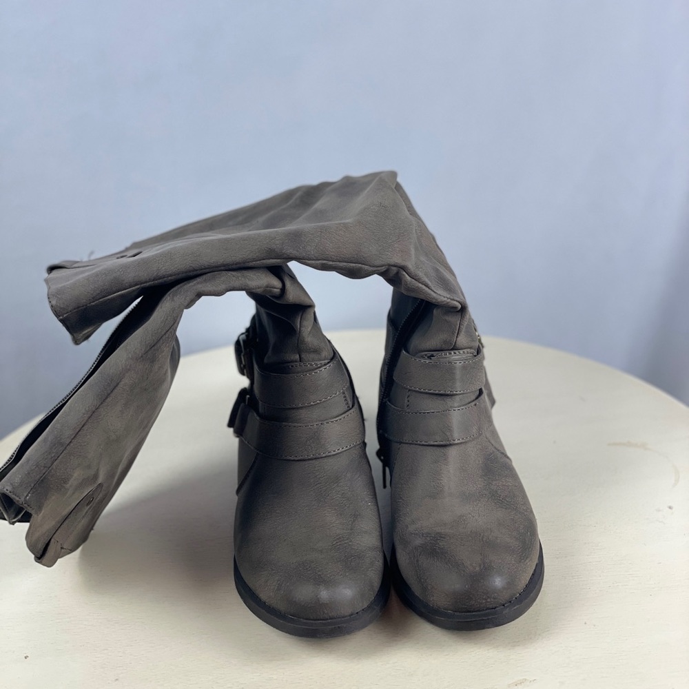 Grey tall boots size 6.5 women’s
